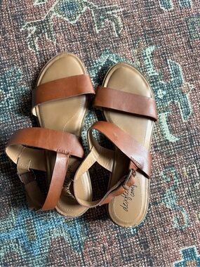 dexflex comfort Sandals Size 8